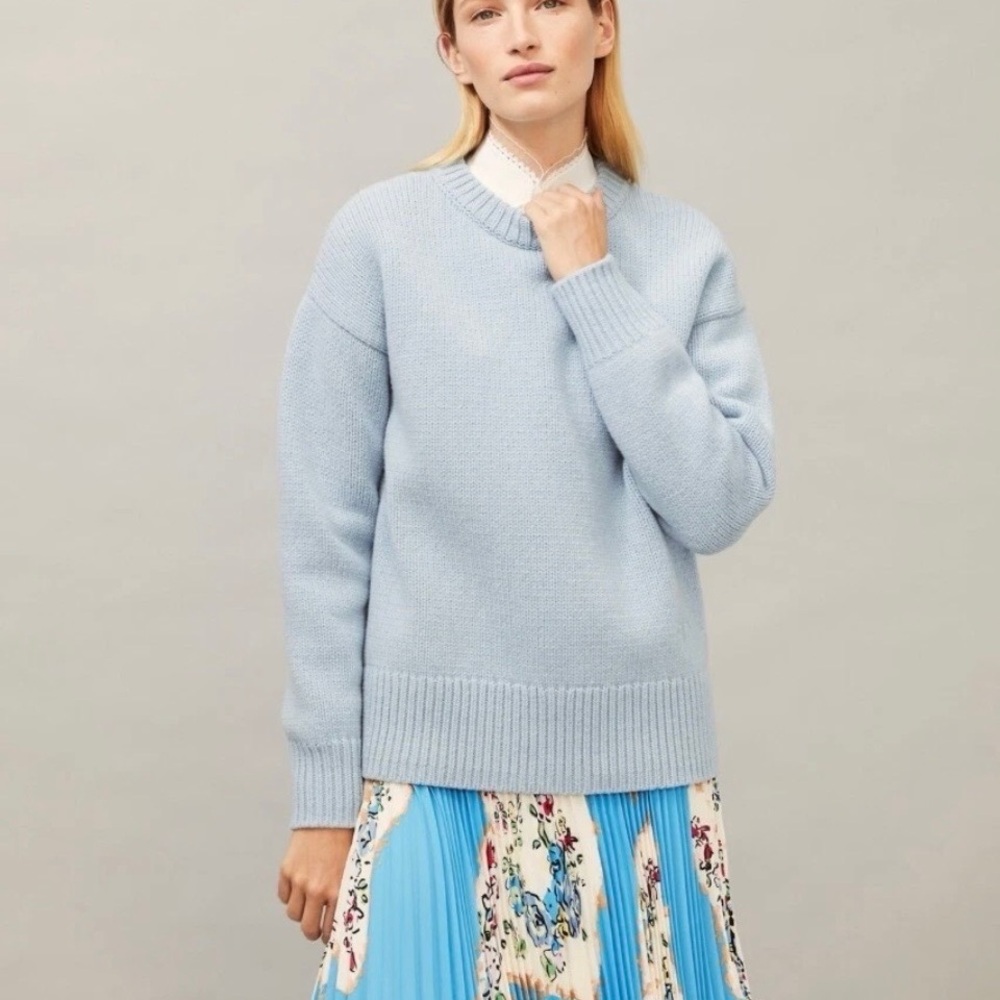 NWT Tory Burch Oversized Crew Neck Wool Sweater Dove Blue Size Small - Picture 3 of 13